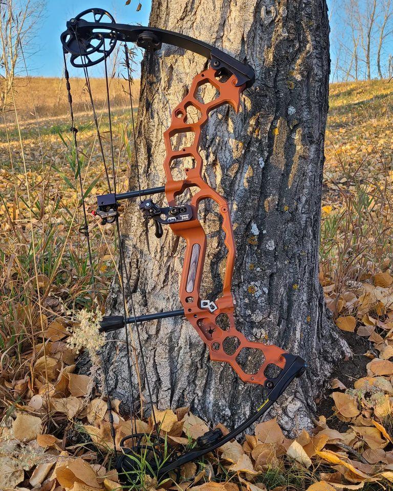 APA Archery compound bows and accessories including Black Mamba, King Cobra, Summit, and Serpent models