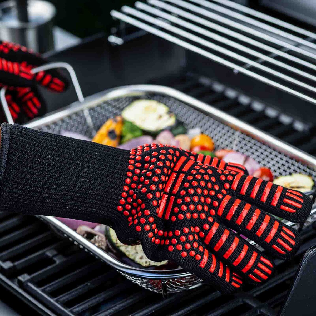 TableCraft Black & Red Grilling Gloves, Set of 2 - Image 4