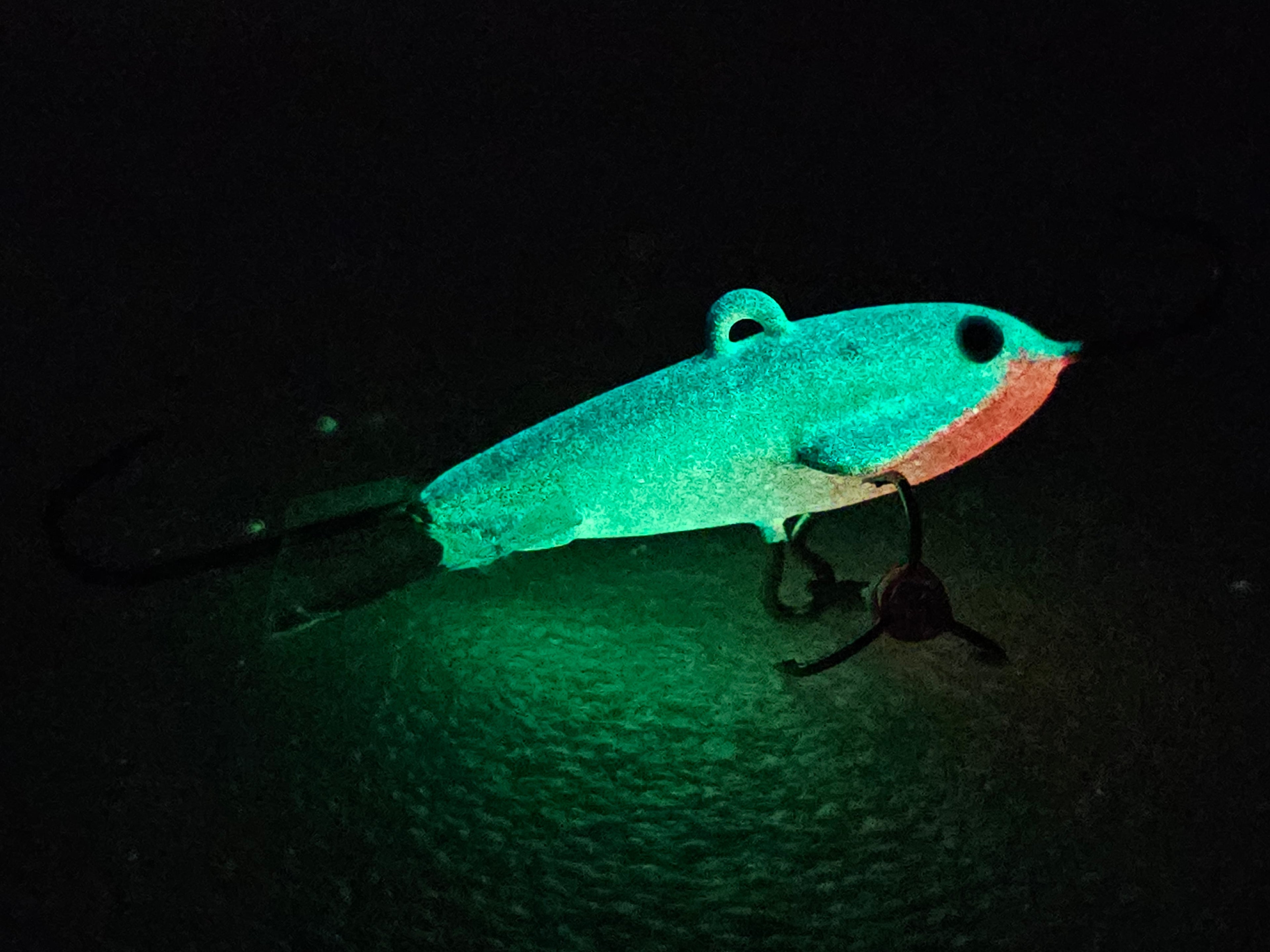 Glow in the dark fishing lure with treble hook for night fishing