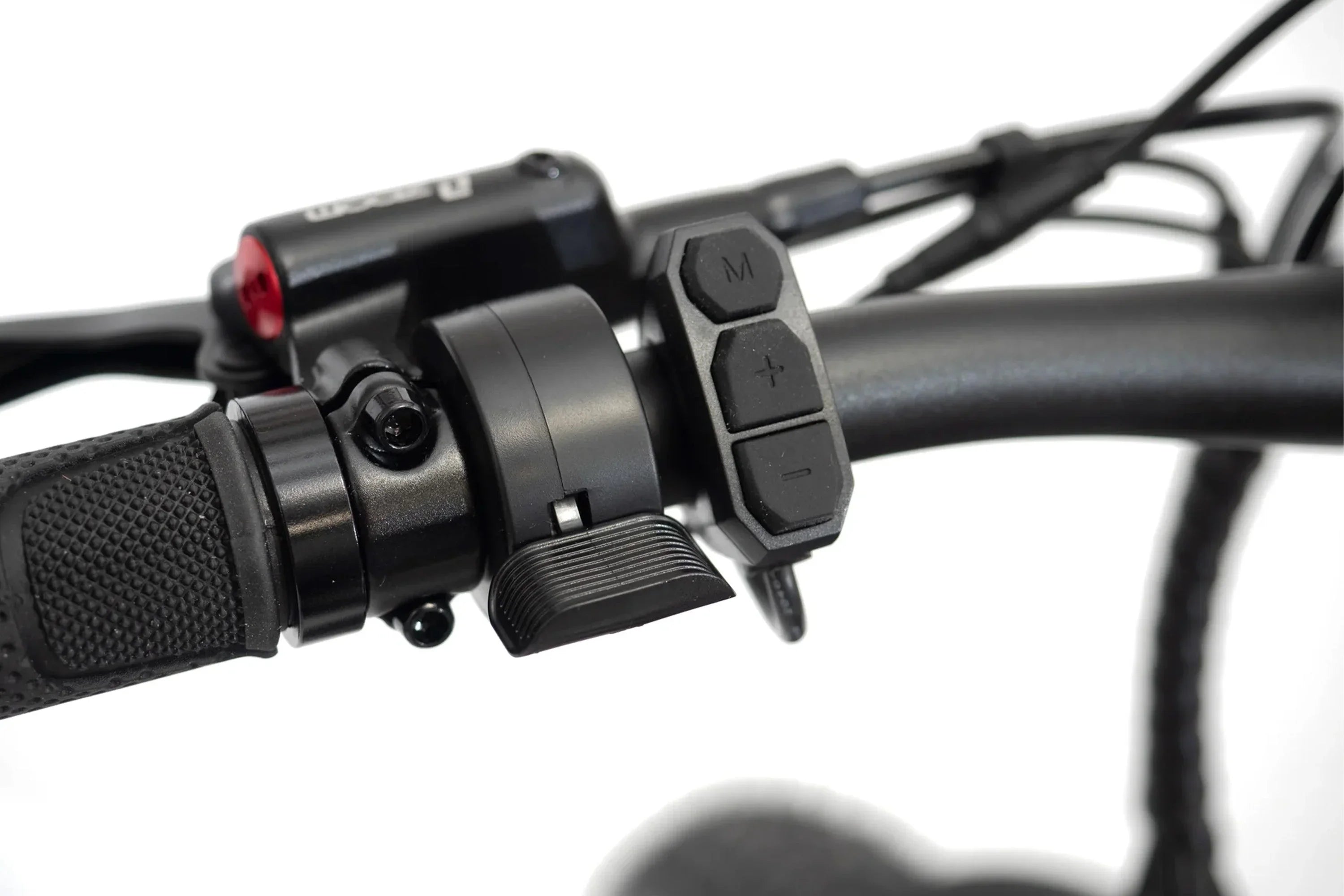 Taubik Westridge 4T e-bike handlebar controls and throttle close-up