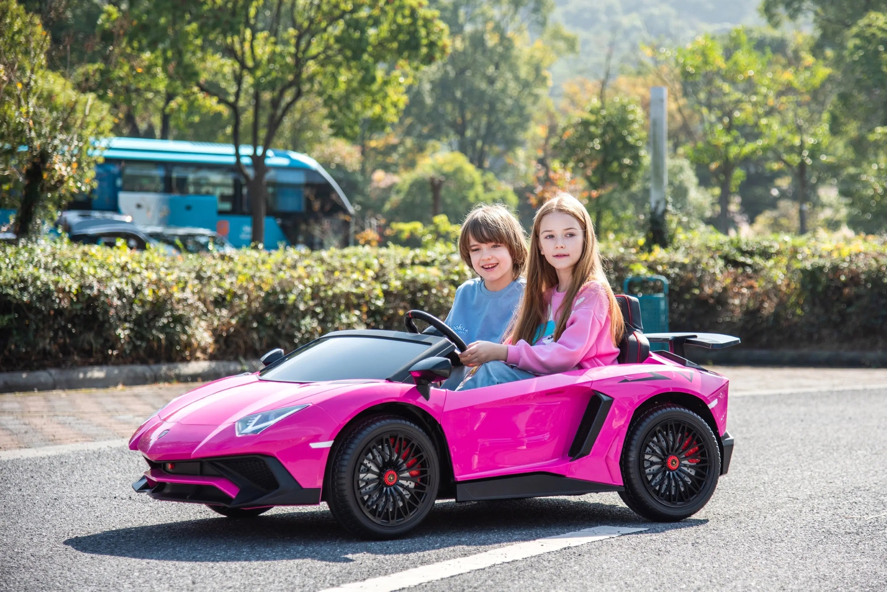 24V Lamborghini Aventador 2 Seater Ride On Car for Kids: Advanced Brushless Motor & Differential for High-Octane Fun - Image 2