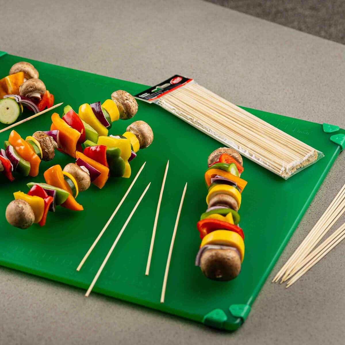 TableCraft 10' Bamboo Skewers, Pack of 100 - Image 6
