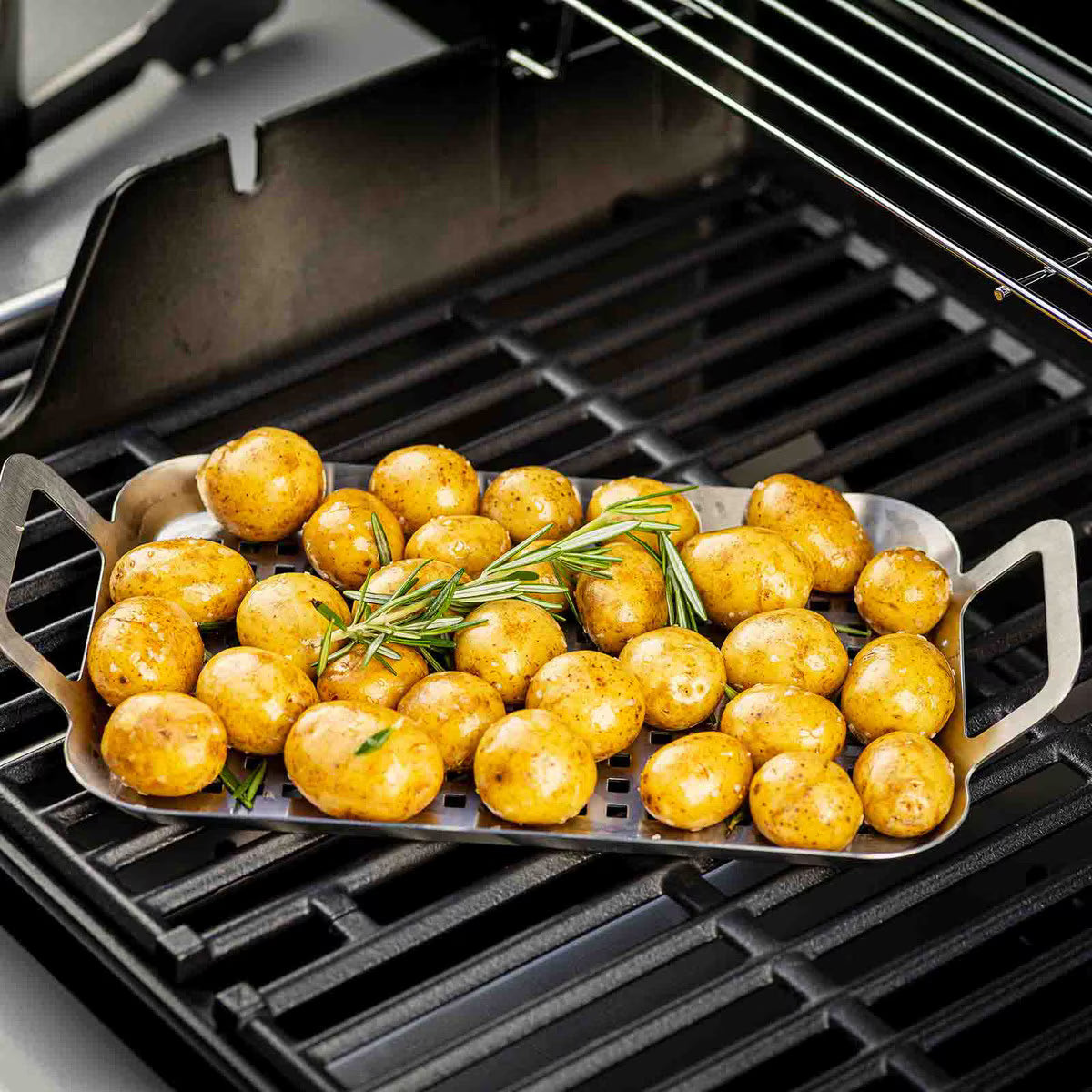 TableCraft Grilling Tray With Handles - Image 10