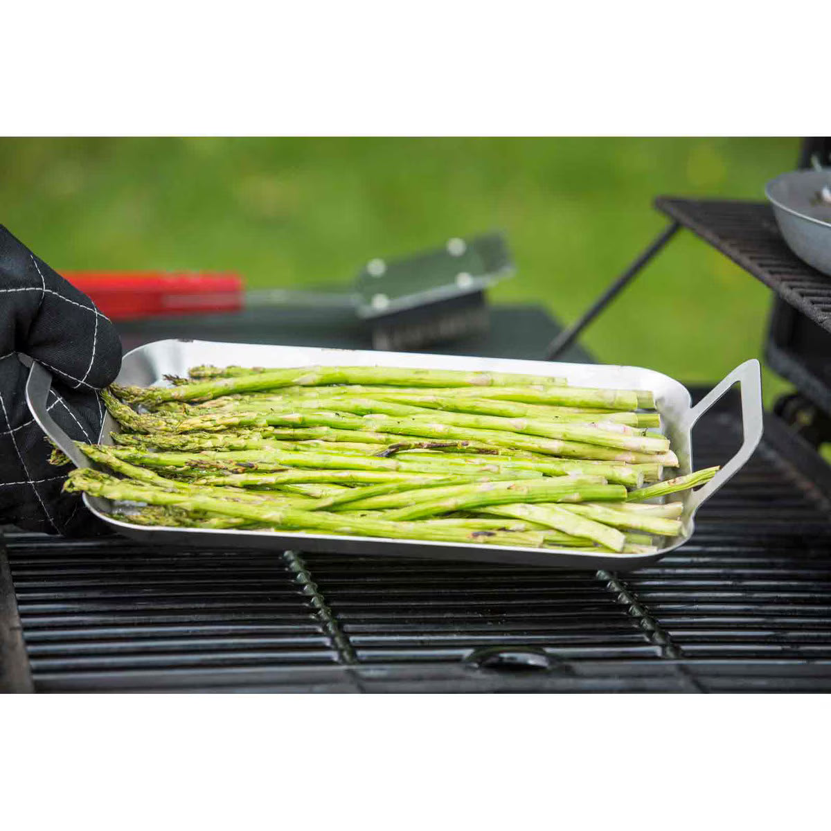 TableCraft Grilling Tray With Handles - Image 3