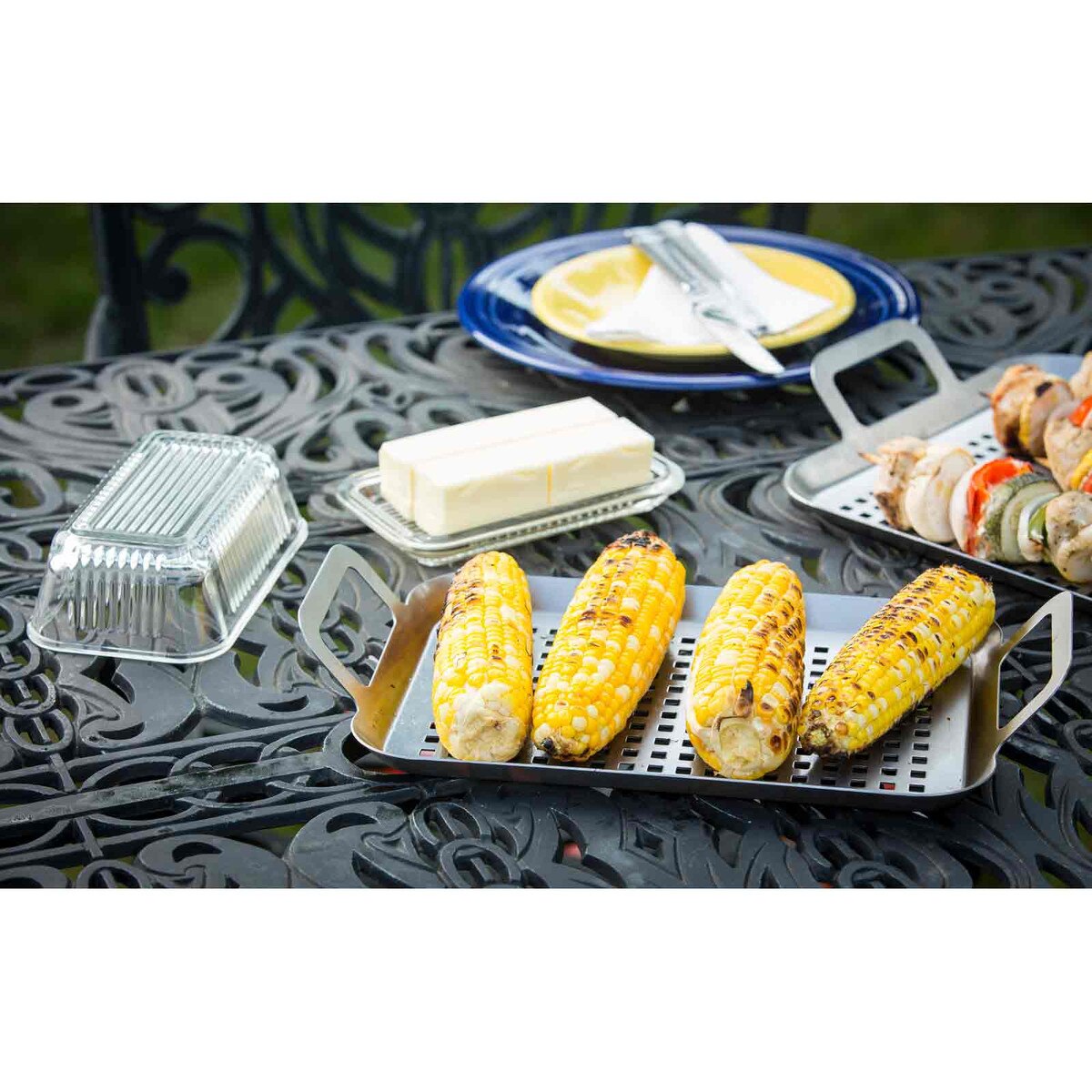 TableCraft Grilling Tray With Handles - Image 8