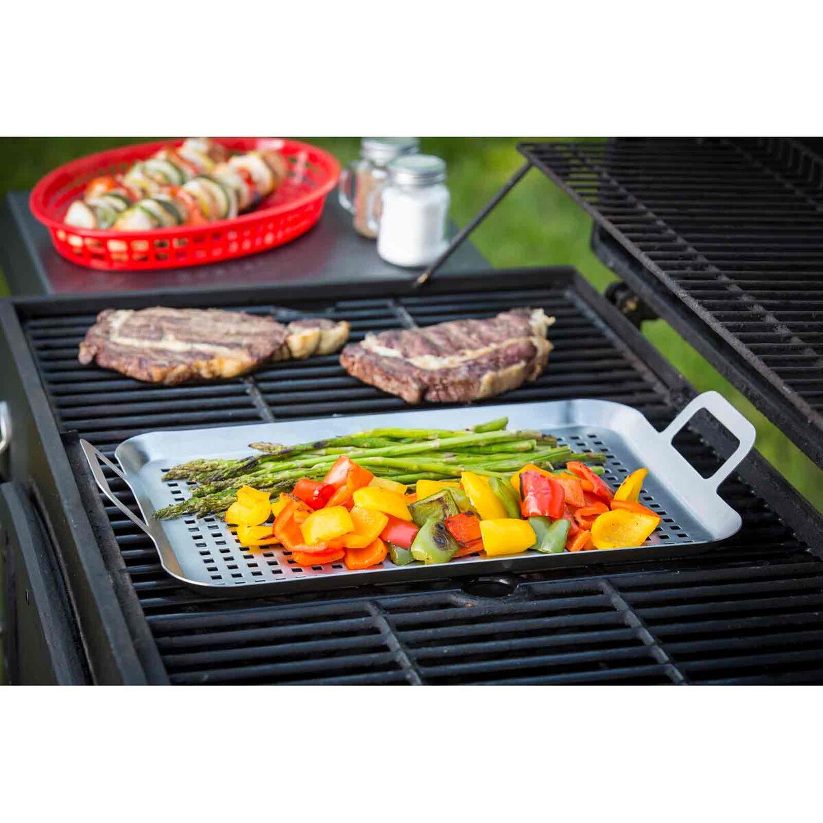TableCraft Large Grilling Tray with Handles - Image 9