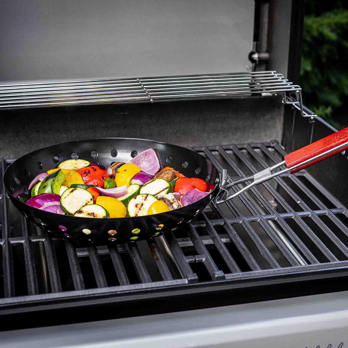 TableCraft Round Grilling Wok With Handle - Image 9