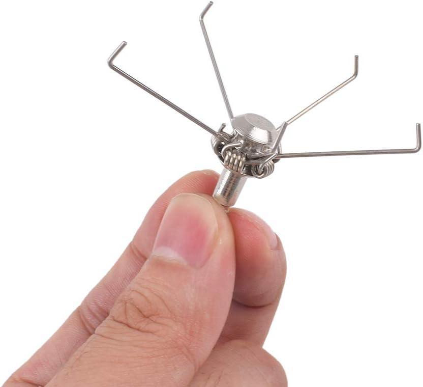 Hand holding Badass Archery Critter Gitter Maxi SGH 100 grain arrow broadhead