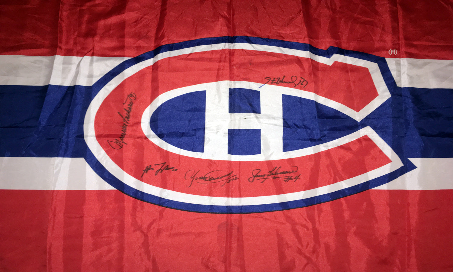 SIGNED FLAG LAFLEUR, RICHARD, BELIVEAU, COURNOYER, H RICHARD - MONTREAL 60"X36"