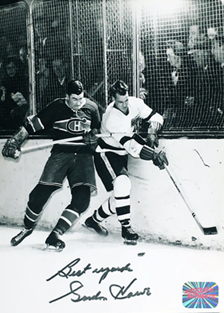 AUTOGRAPHED GORDIE HOWE PHOTO - DETROIT RED WINGS (5' BY 7')