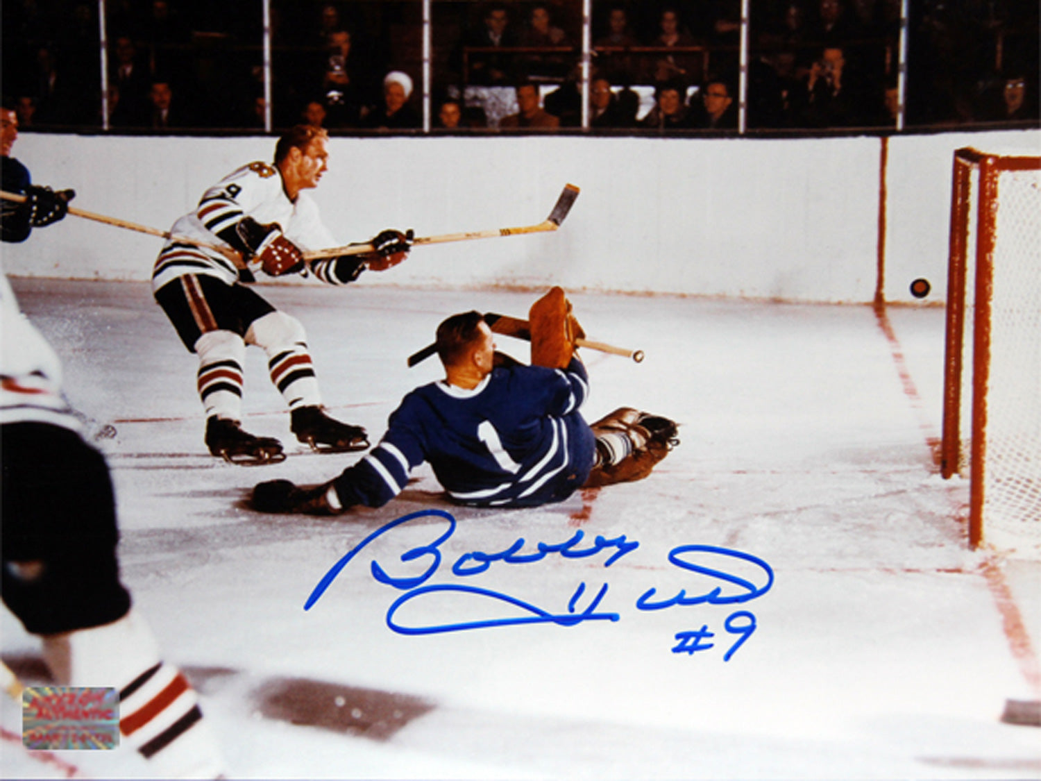 HULL SCORES ON BOWER AUTOGRAPHED 8X10 - TORONTO MAPLE LEAFS - CHICAGO BLACKHAWKS