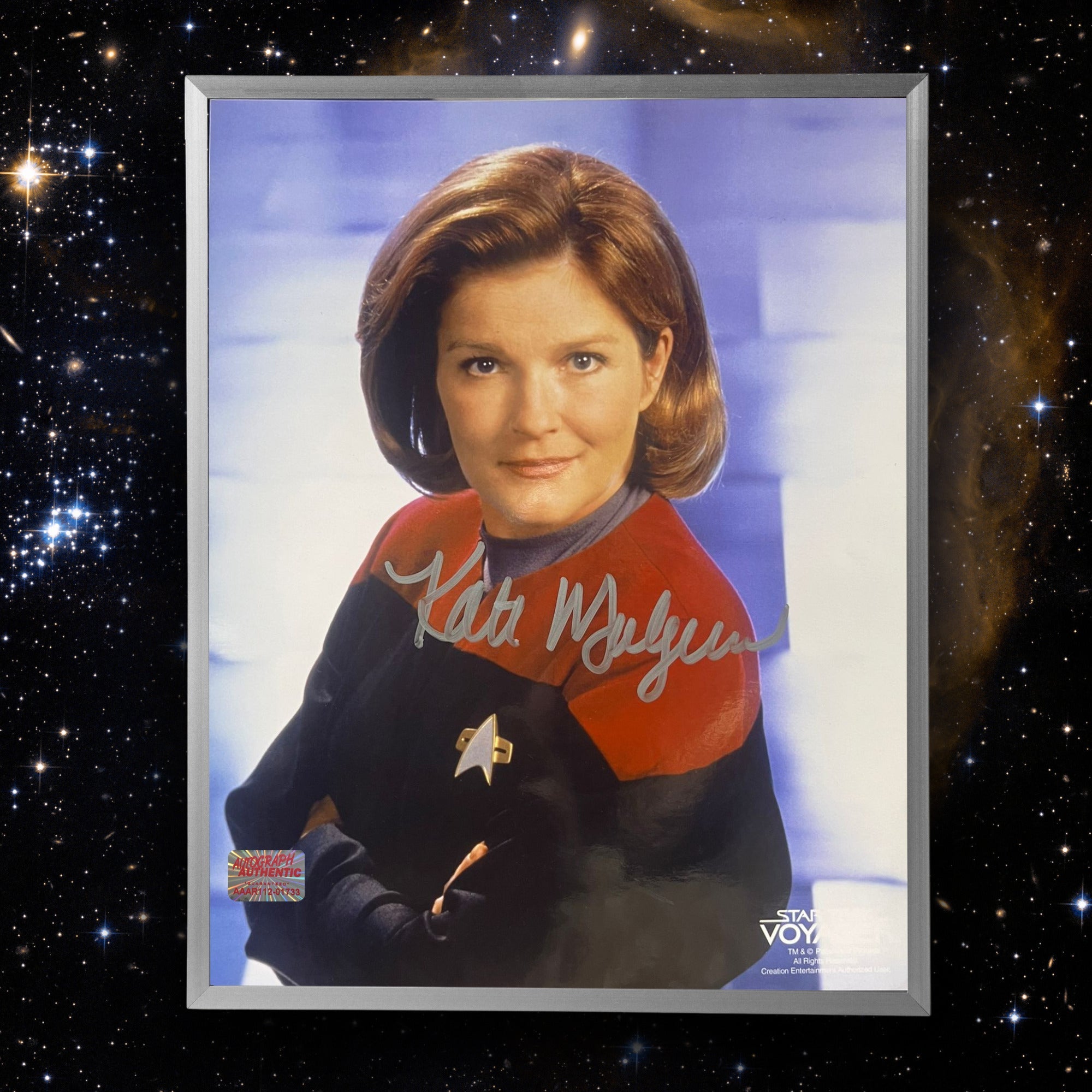KATE MULGREW AUTOGRAPHED STAR TREK VOYAGER PHOTO - CAPTAIN JANEWAY 8X10 - Image 2