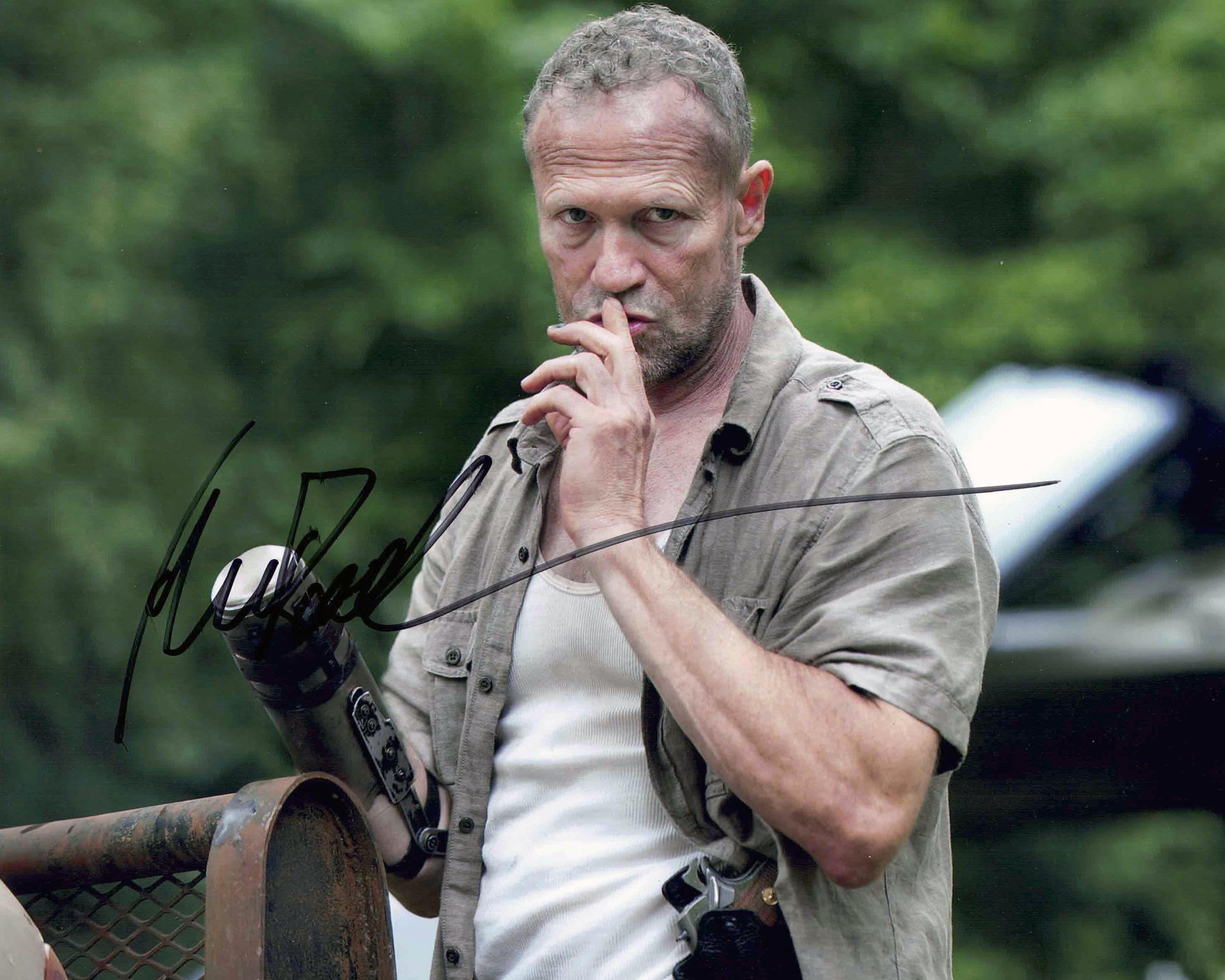 MICHAEL ROOKER SIGNED WALKING DEAD MERLE DIXON 8X10
