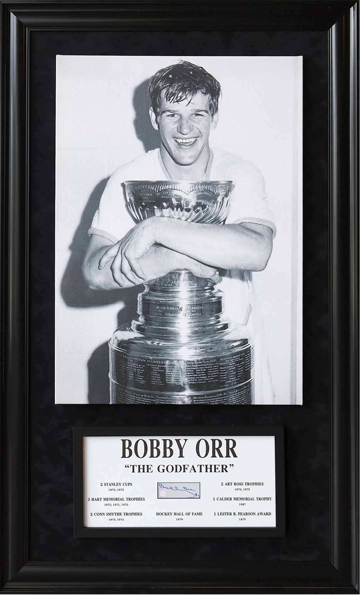 ALL TIME GREATS: BOBBY ORR SIGNATURE FRAMED PLAQUE & CANVAS (49.5' BY 29.5')