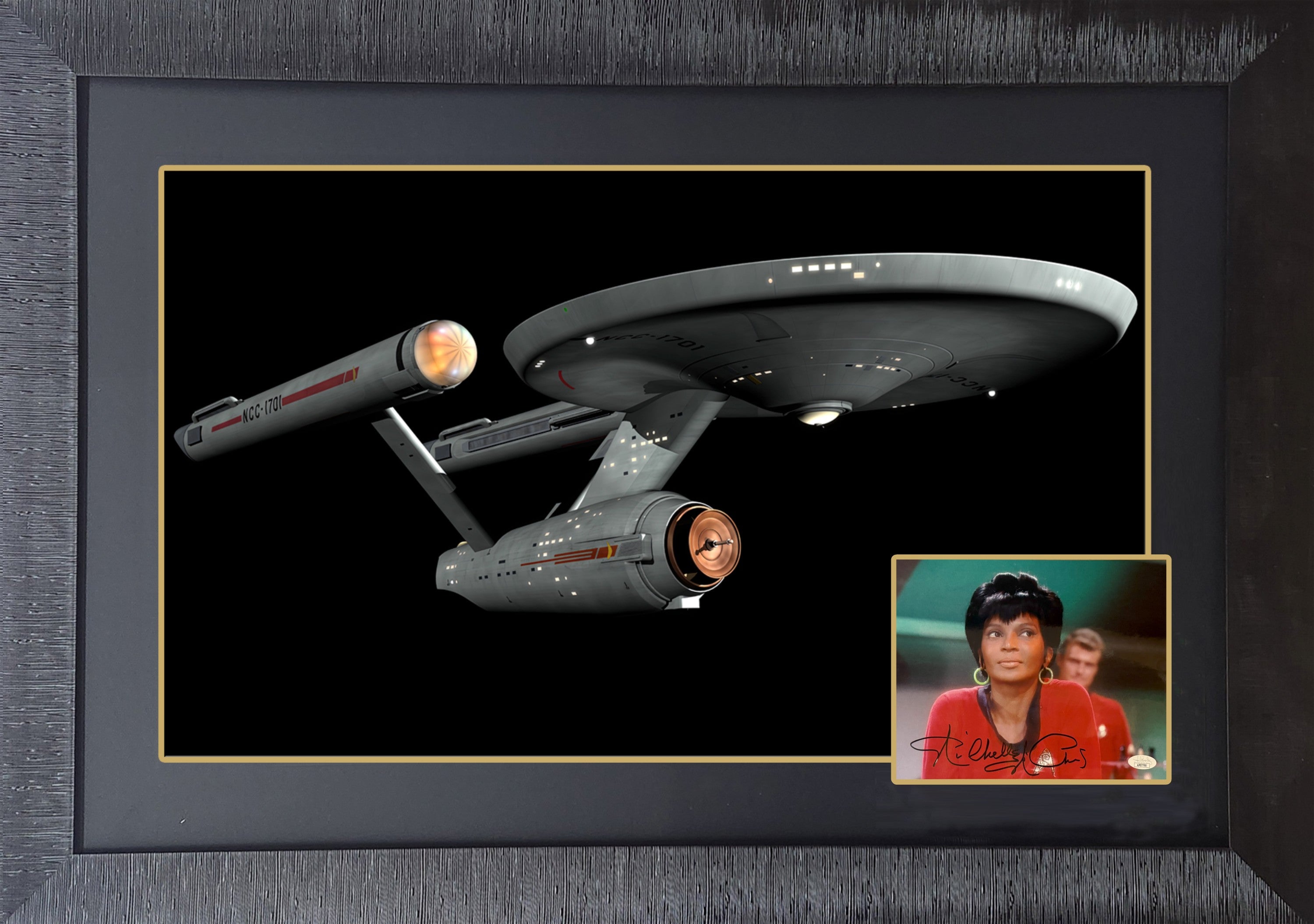 NICHELLE NICHOLS SIGNED STAR TREK FRAMED 38'X28' - SCI-FI COLLECTIBLE