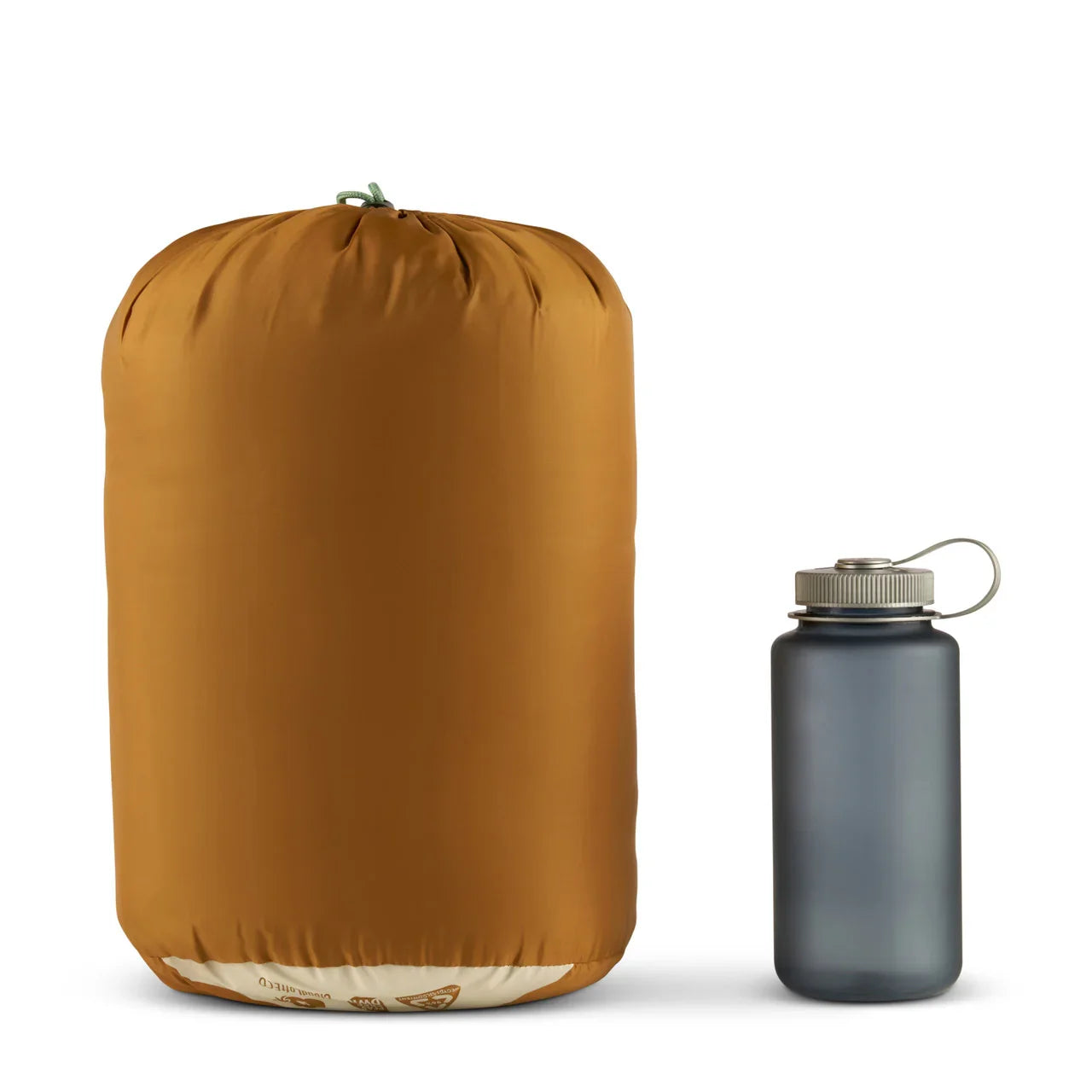 Kelty Mistral Kids 20 sleeping bag in woodthrush color beside grey water bottle