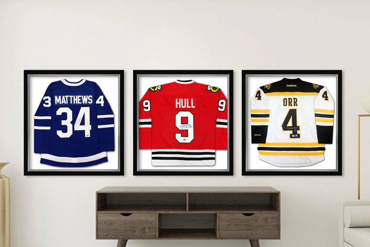 STEVE YZERMAN AUTOGRAPHED WHITE DETROIT RED WINGS JERSEY