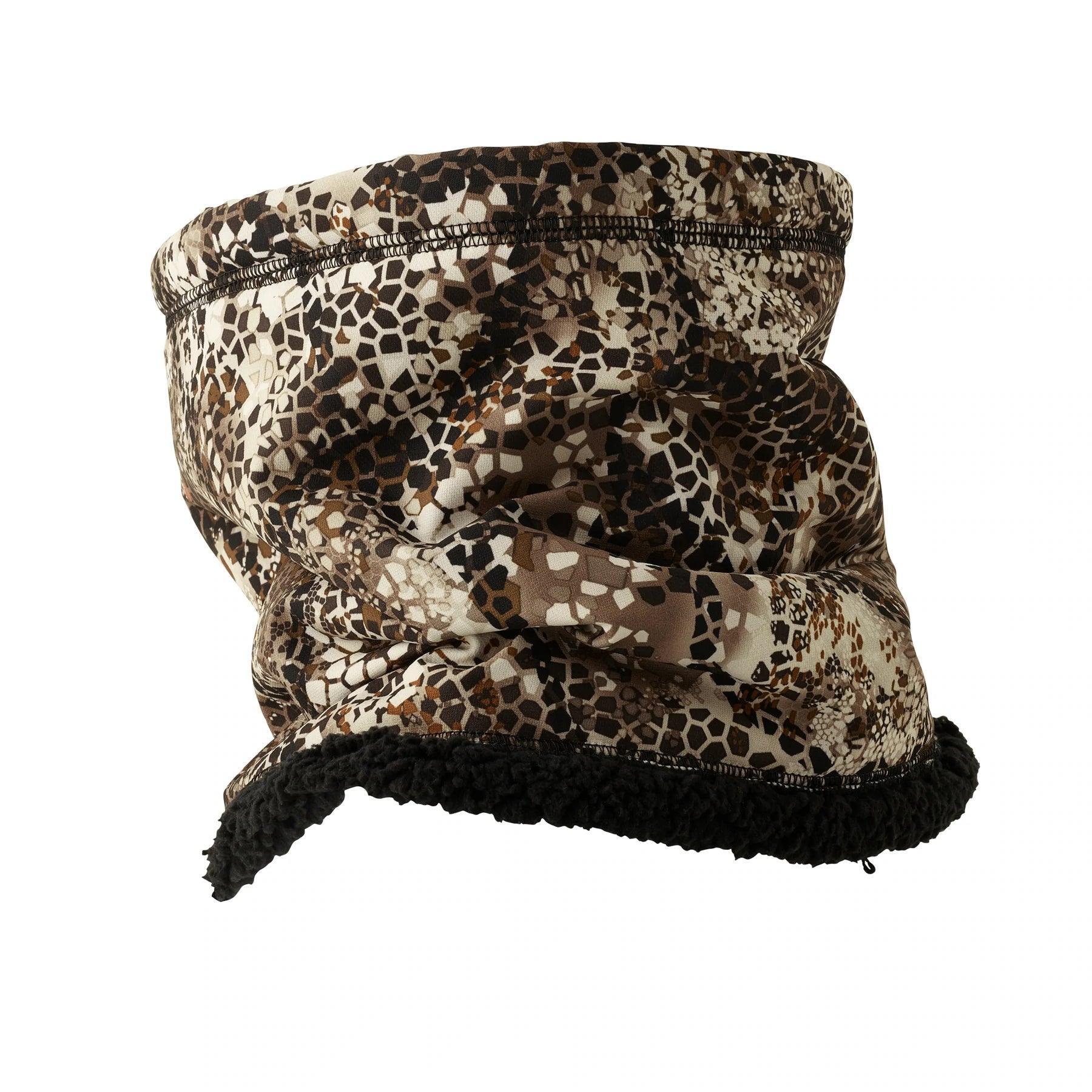 Badlands camo neck gaiter with brown and beige pattern, outdoor sports apparel