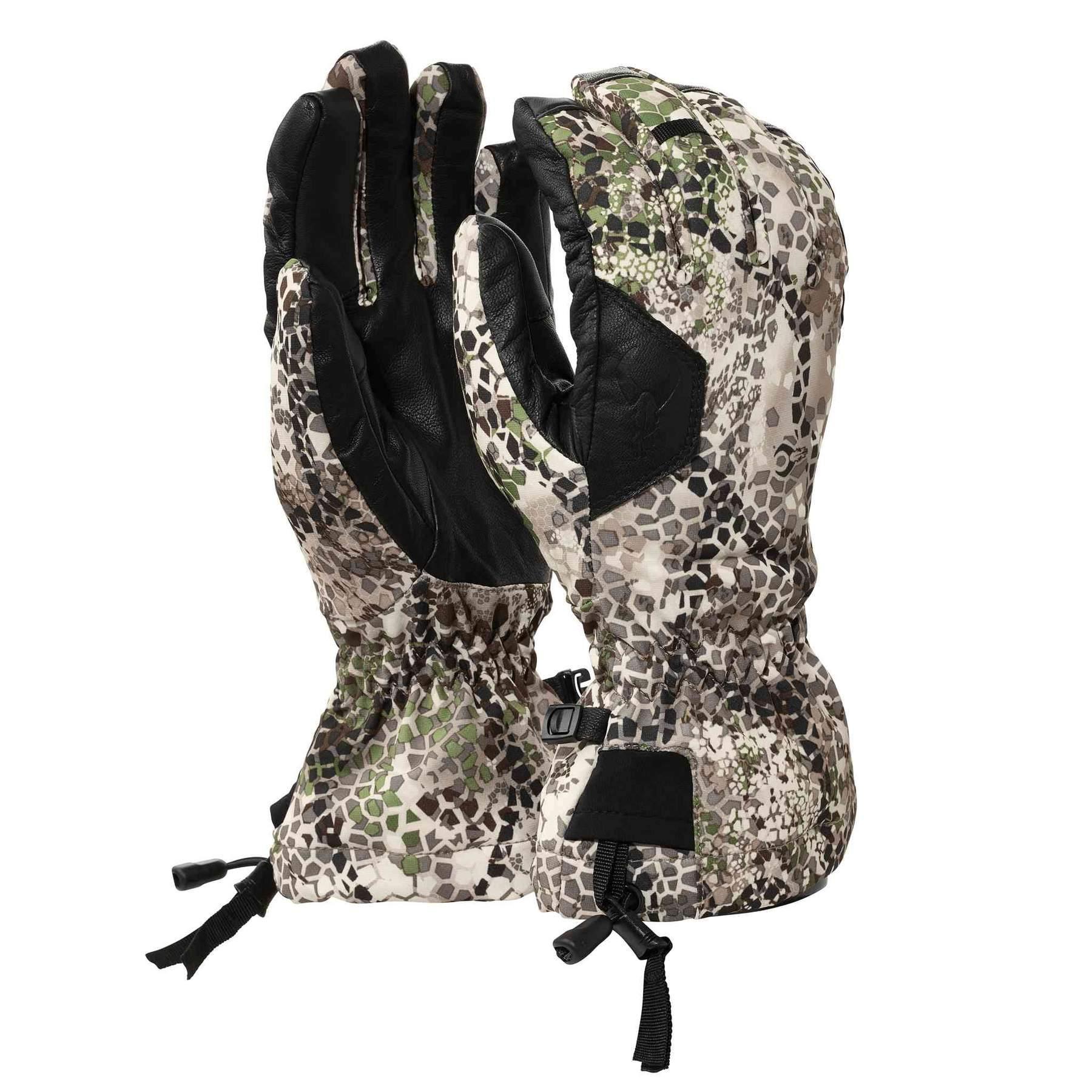 Badlands Convection camouflage hunting gloves with textured grip and adjustable wrists