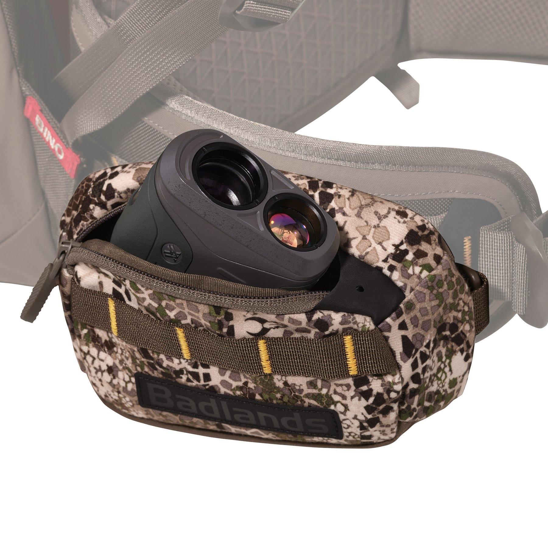 Badlands camouflage waist belt pocket with rangefinder, hunting gear accessory